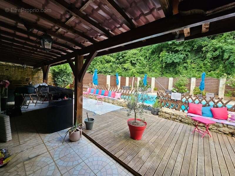 Maison à CARSAC-AILLAC