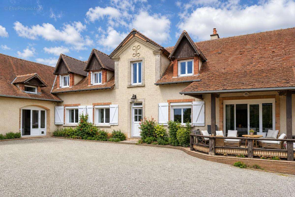 Maison rénovée 230 m² à Fyé - photo 30