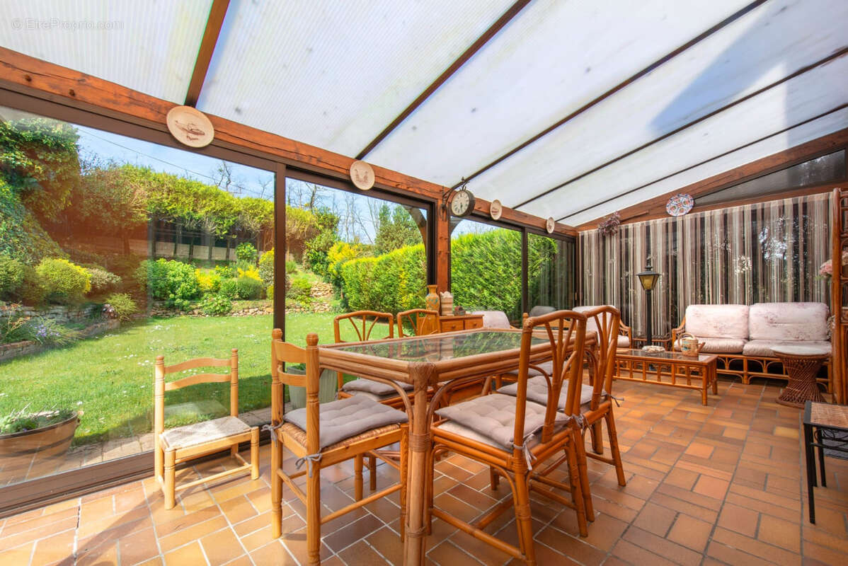 Maison à MONTEREAU-FAULT-YONNE