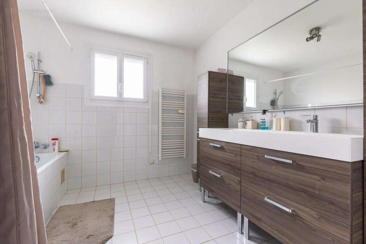 Maison à PONTAULT-COMBAULT