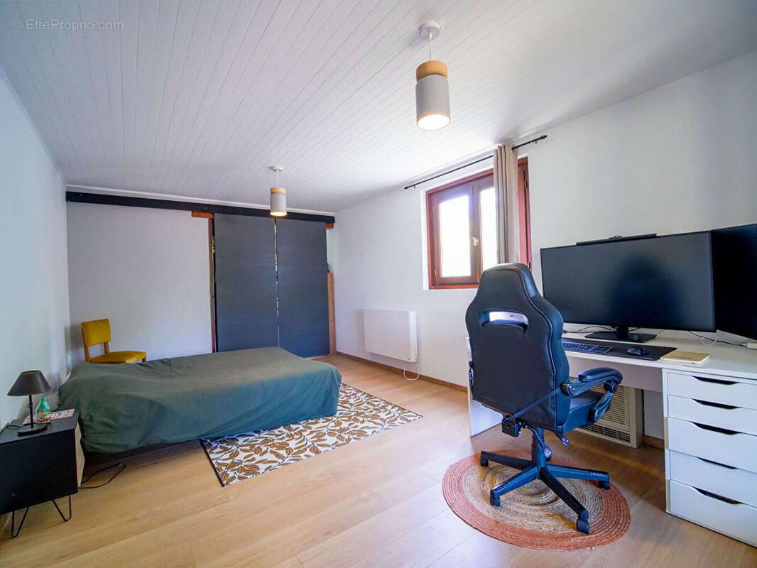 Maison rénovée avec grand terrain ! Un véritable coup de coeur - photo 8