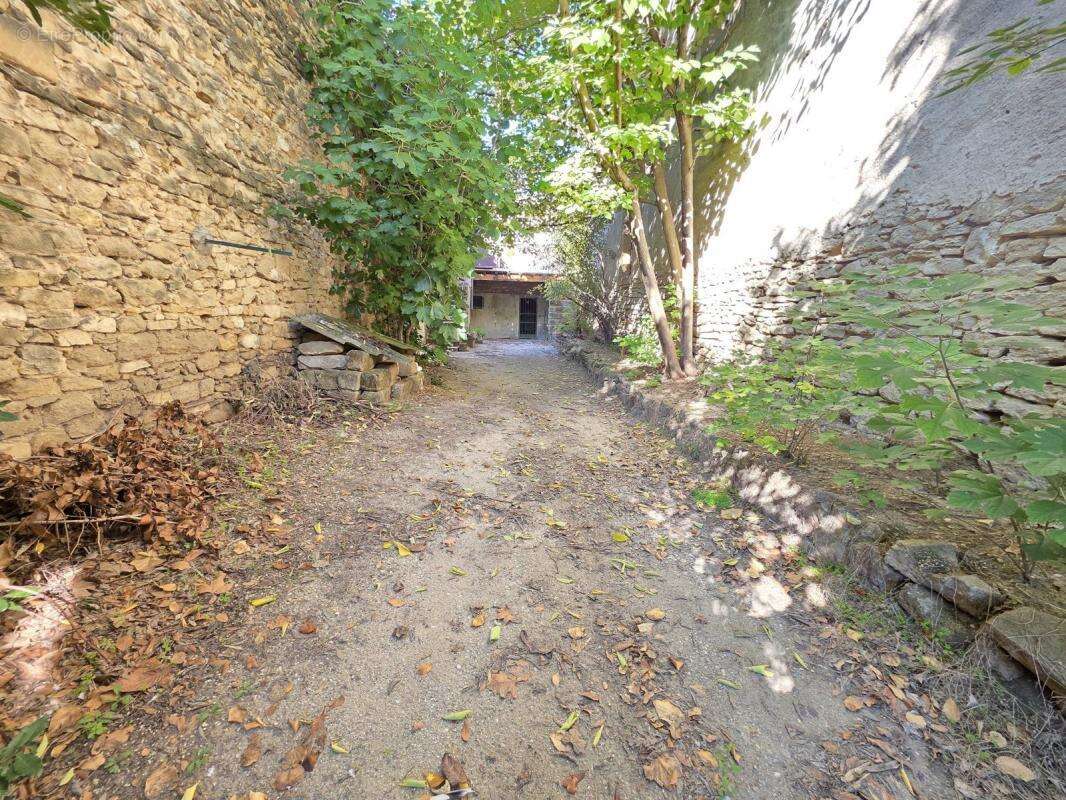 Appartement à MONTAREN-ET-SAINT-MEDIERS