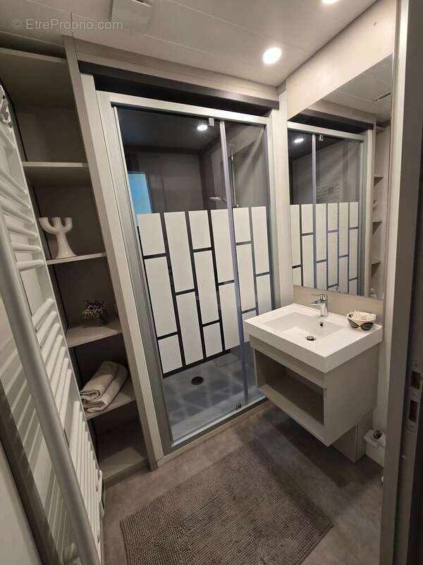 Appartement à JULLOUVILLE