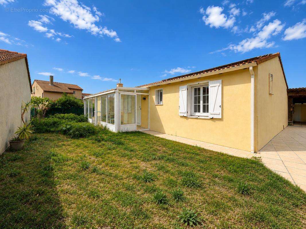 Maison 100 m² à Violes  - photo 13