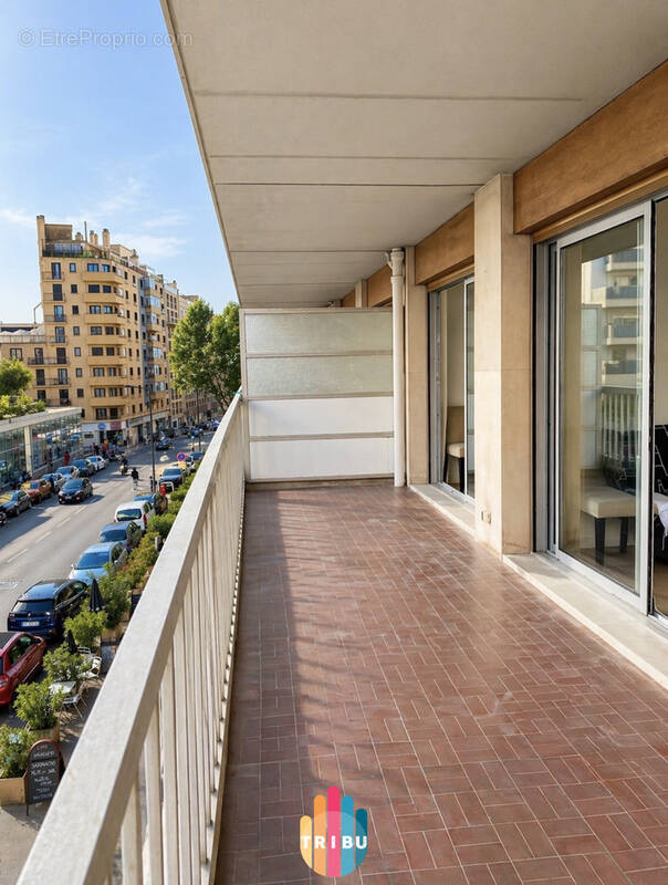 Appartement à MARSEILLE-1E