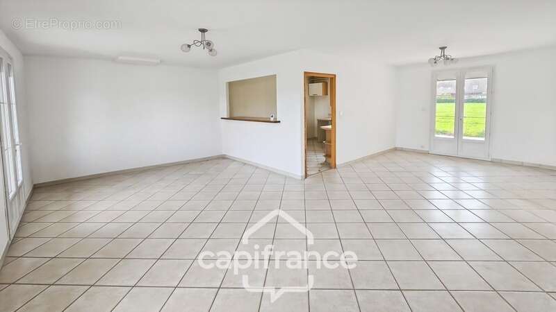 Maison à vendre 5 pièces avec 4613 m² de terrain à SAINT MARTIN EN BRESSE (71) - photo 5