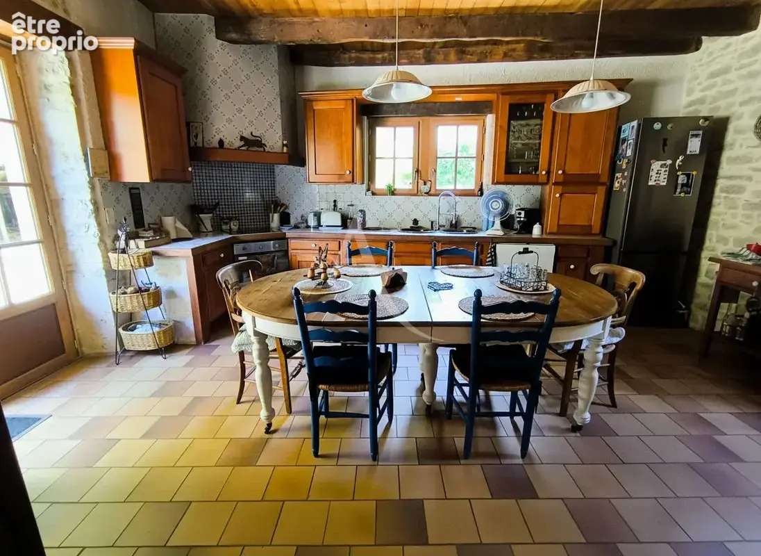 Maison familiale, Les Junies 6 à 8 chambres sur 329m² + piscine - photo 7