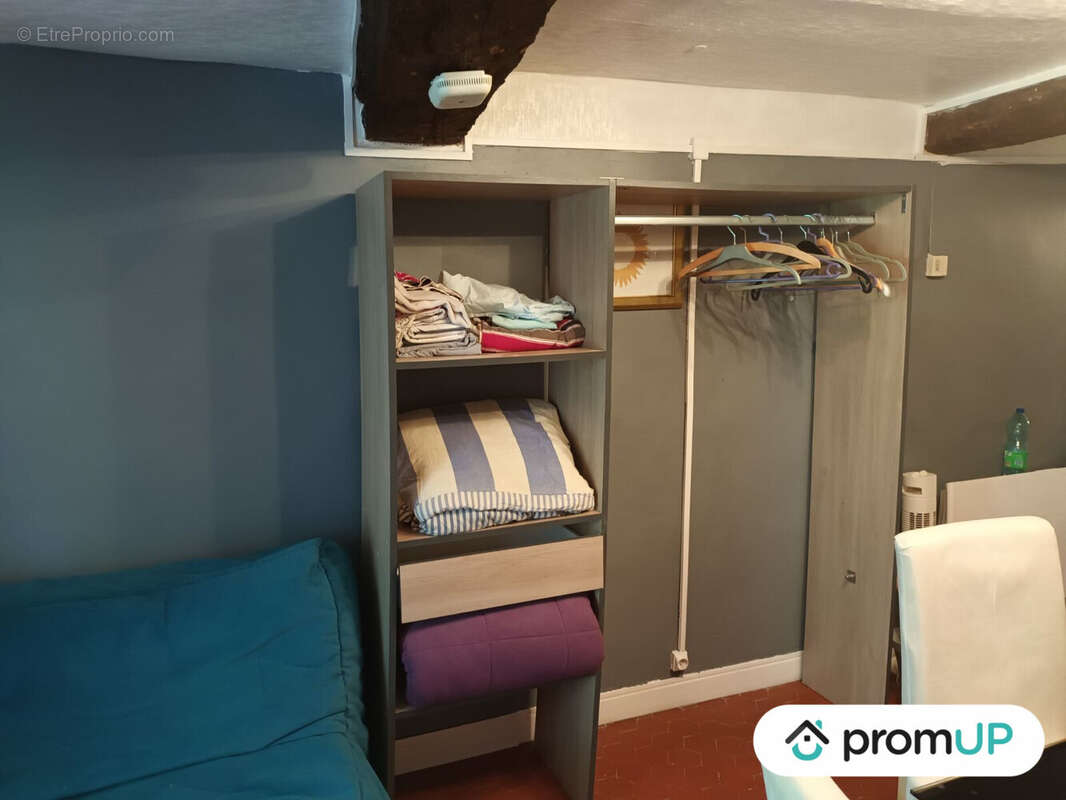 Appartement à VARAGES