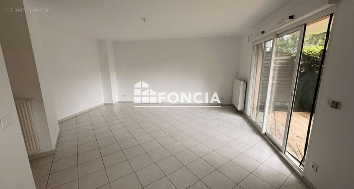 Vetraz Monthoux, T2 rez-de-jardin avec parking extérieure et garage - photo 5