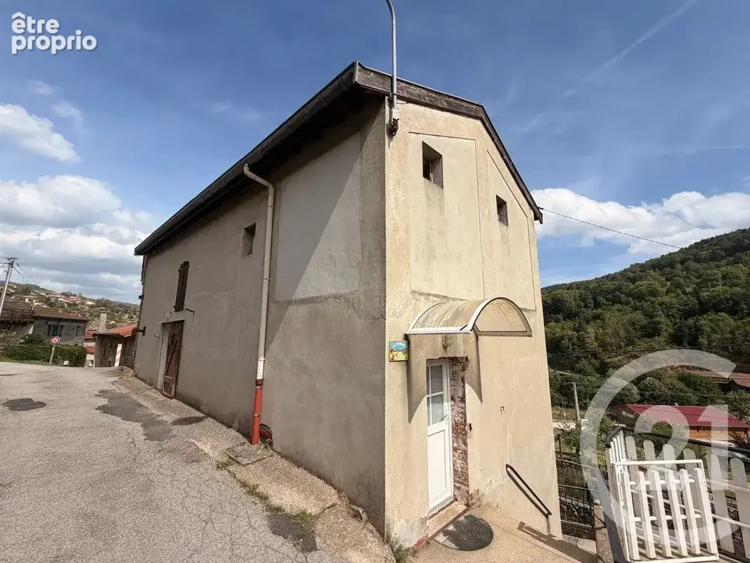 Maison 4 pièces 74 m² à vendre à Saint-Sauveur-En-Rue (42220) - photo 4