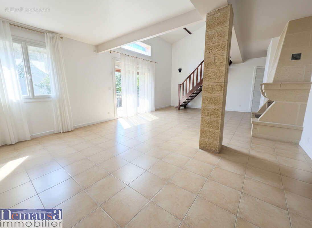 Maison à NIMES