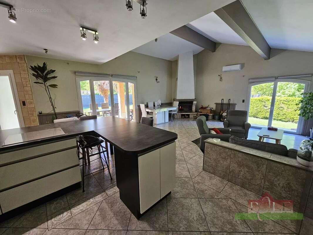 Maison à CHAPONNAY