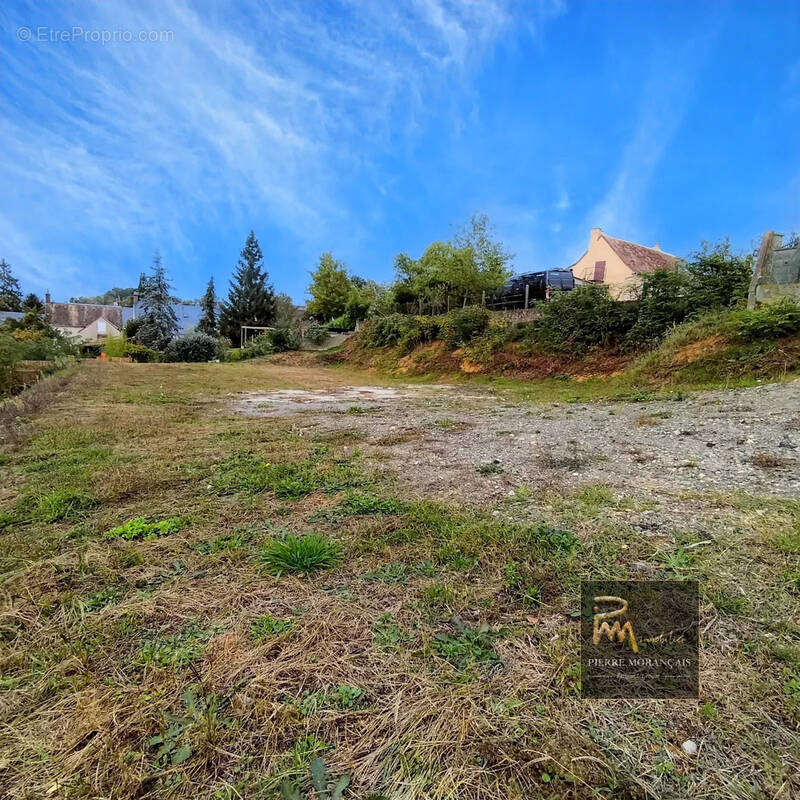 Terrain à LE BREIL-SUR-MERIZE