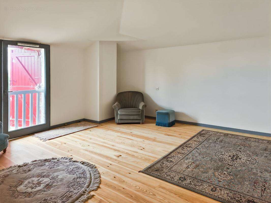Maison d'architecte 307 M2, TERRAIN 6000 M2 - photo 16