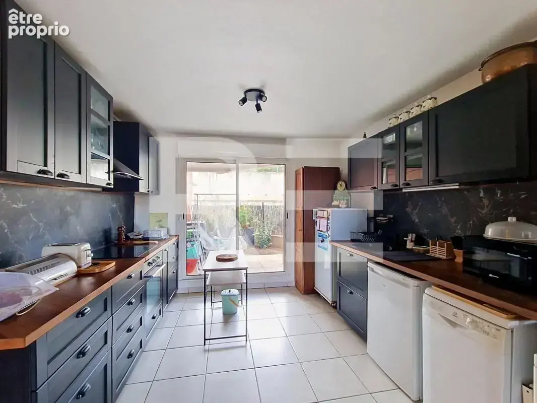 Appt 3 pieces, terrasse, jardin, 1 parking couvert, piscine - photo 3