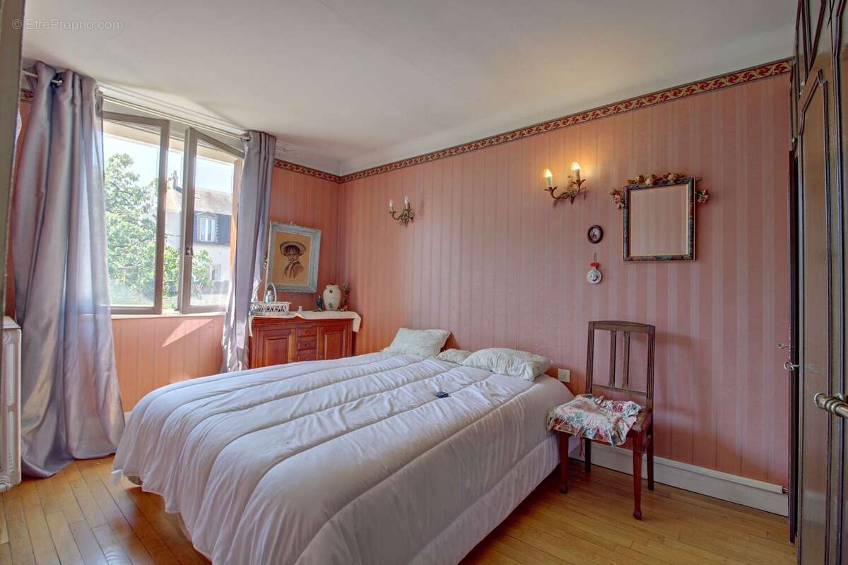 Maison à LES MUREAUX