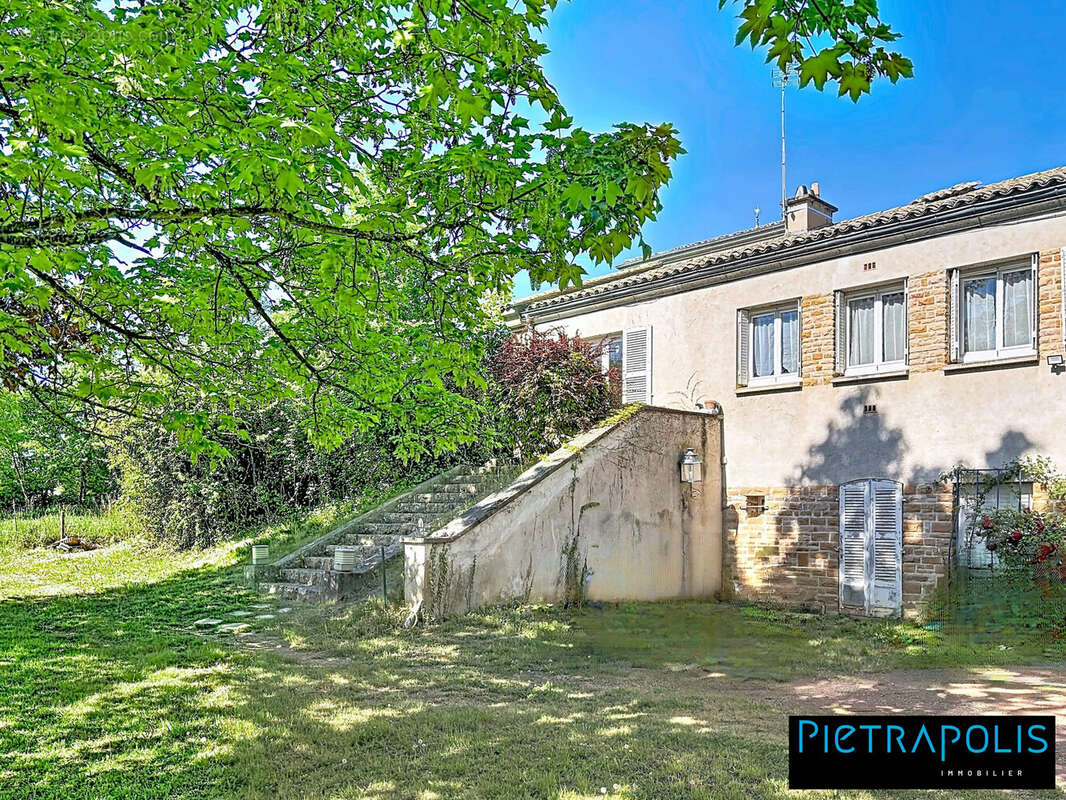 Maison à LA CHAPELLE-DE-GUINCHAY