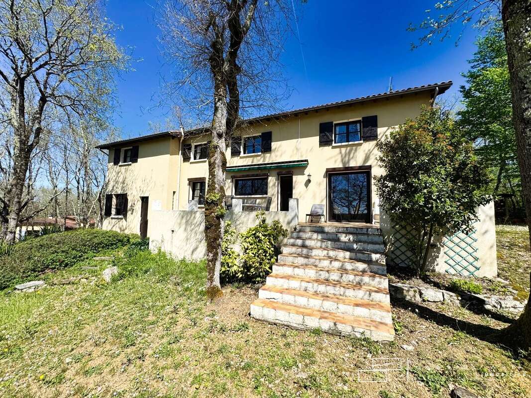 Maison à LASSEUBE-PROPRE