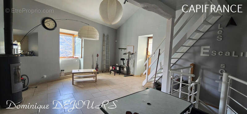 Très Belle Maison en pierres dominant la Vallée de l'Eyrieux avec une vue splendide. 3 chambres, un grand séjour et une piscine - photo 3