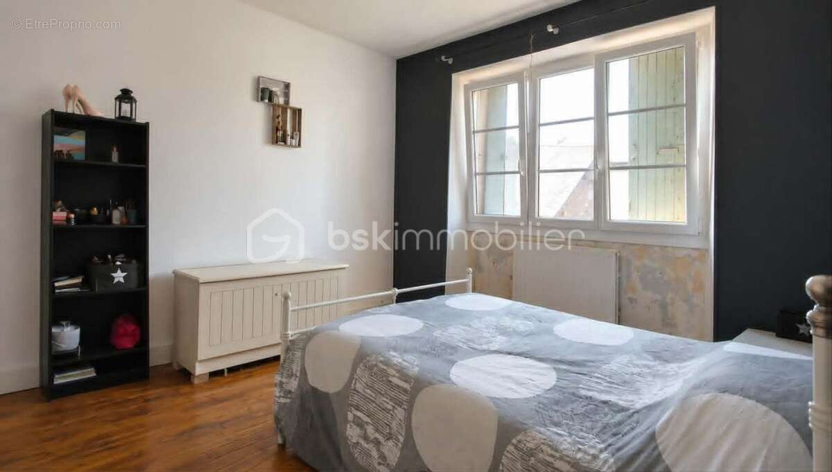 Maison en pierre de 163 m2 + Maison d'hôtes de 78 m2 indépendante (Airbnb) - Atelier, cour&jardin - photo 13