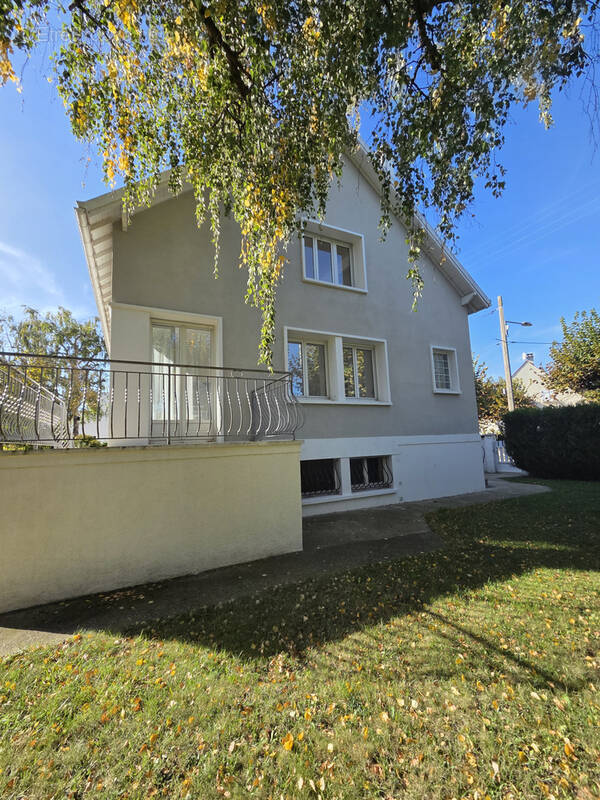 Maison à PARAY-VIEILLE-POSTE