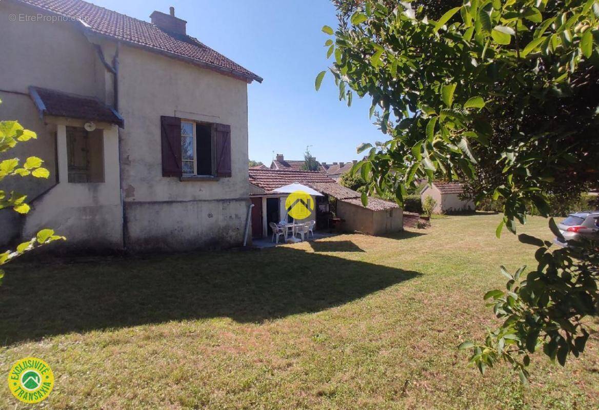 Maison à SAINT-HILAIRE
