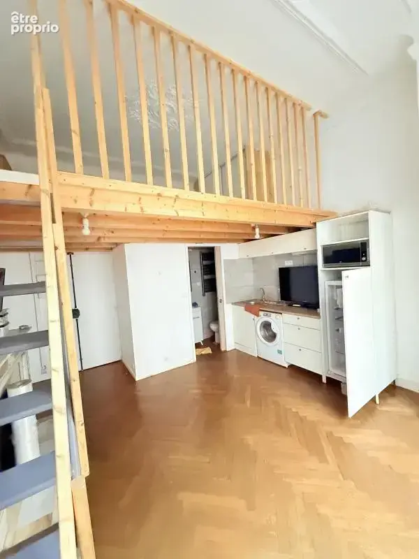 Appartement à MARSEILLE-4E