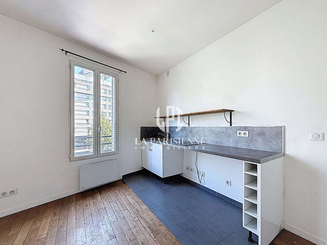 Appartement à PARIS-19E