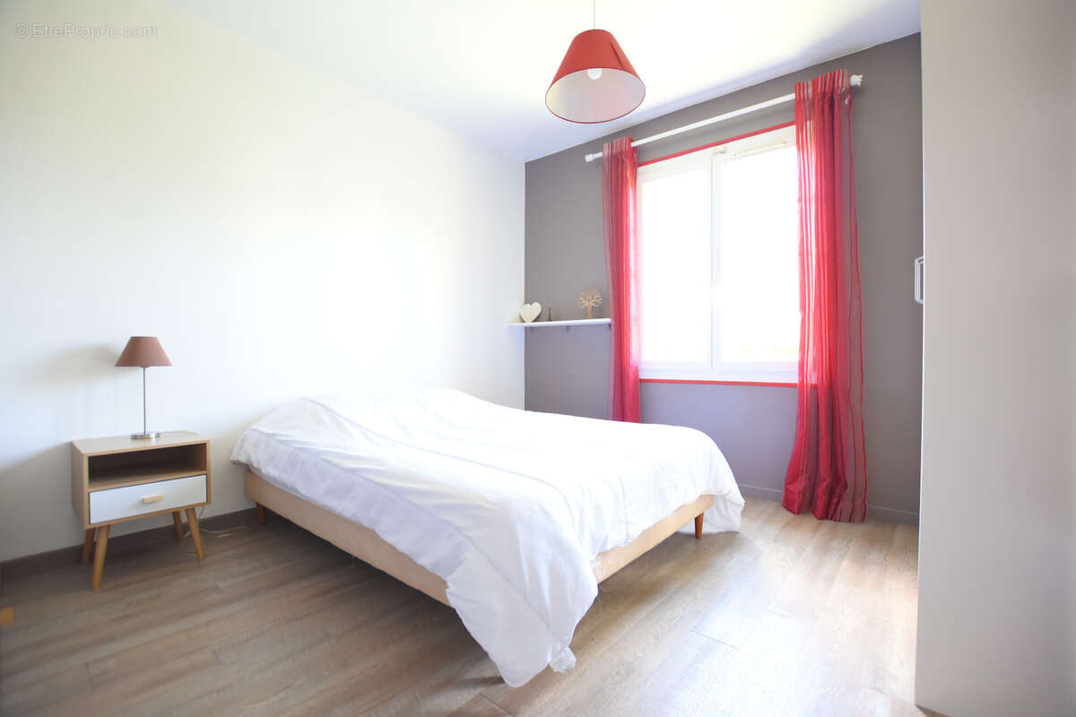 Maison à LES ESSARTS-LE-ROI