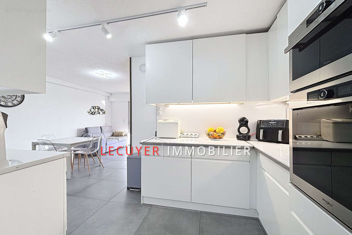 Appartement à VALLAURIS