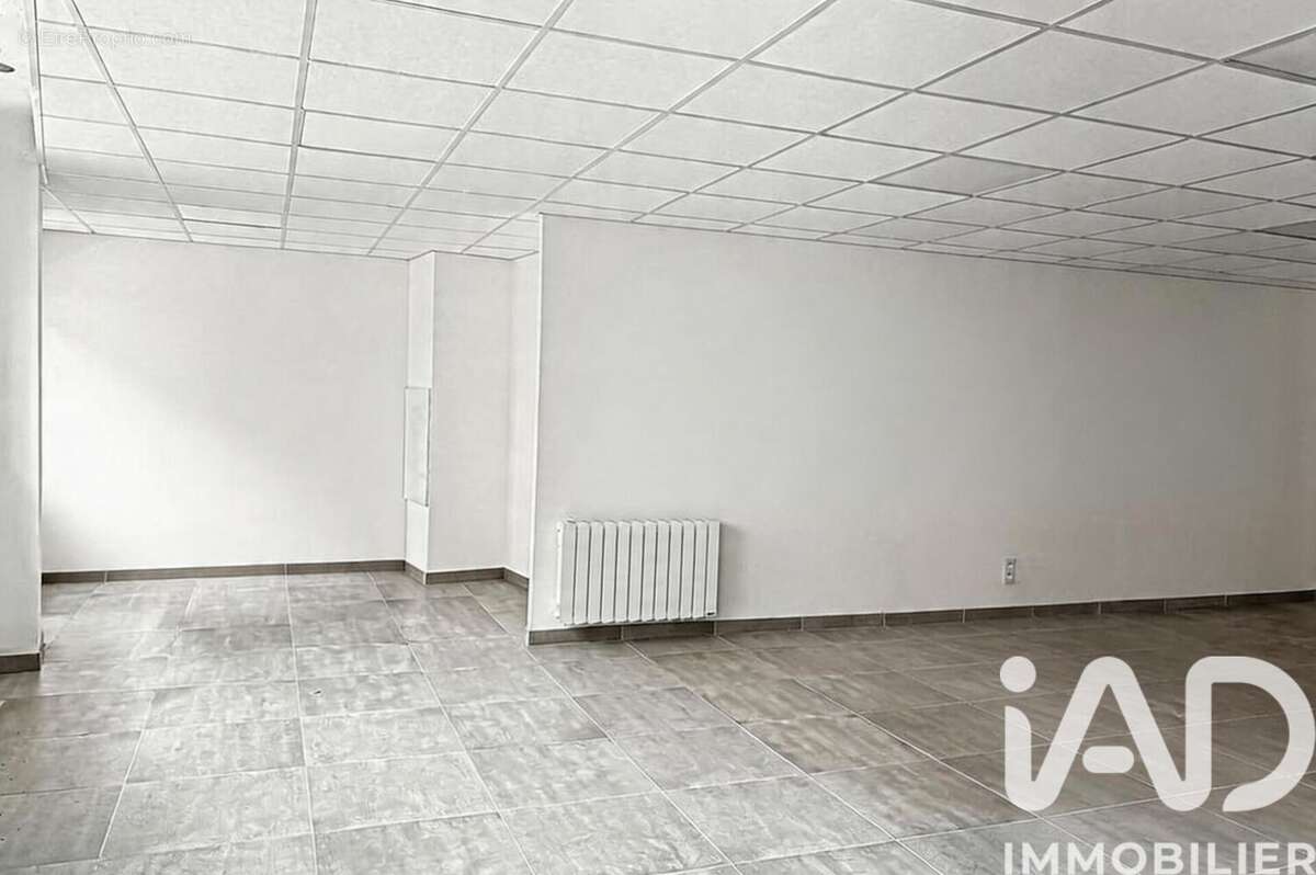 Photo 2 - Commerce à RAMBOUILLET