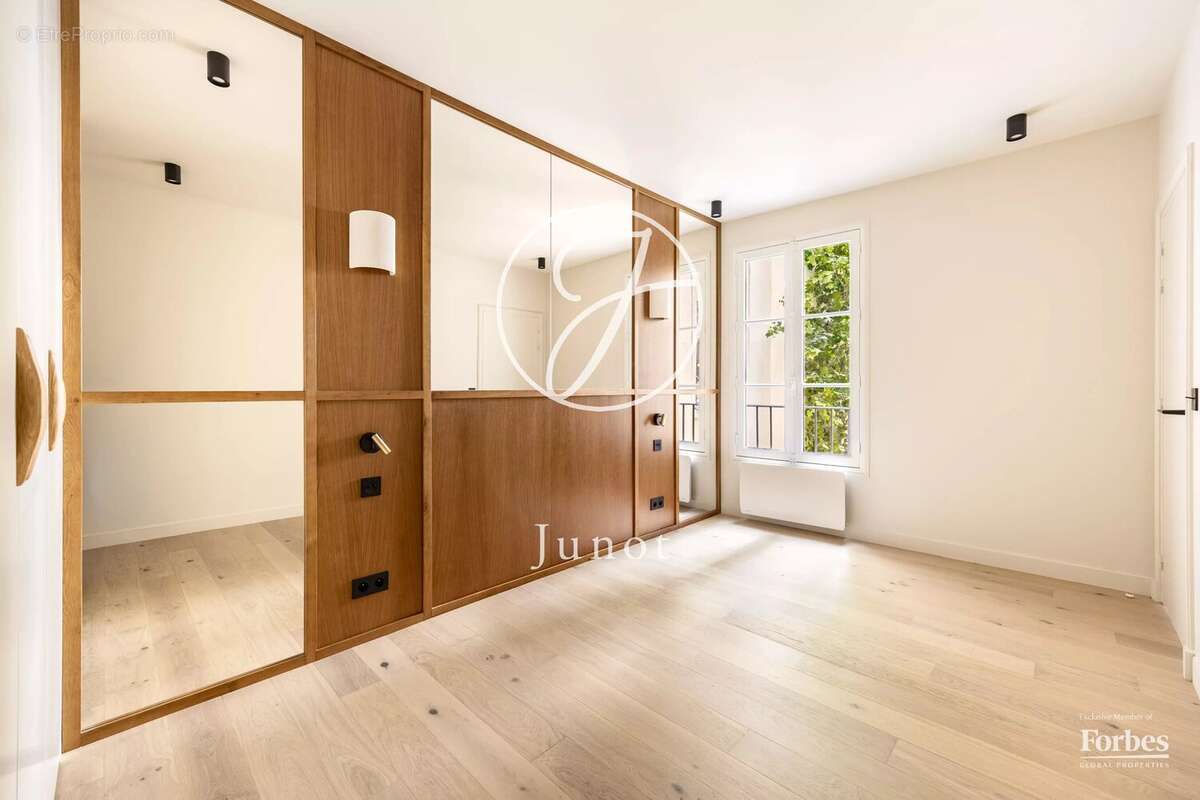 Appartement à PARIS-4E
