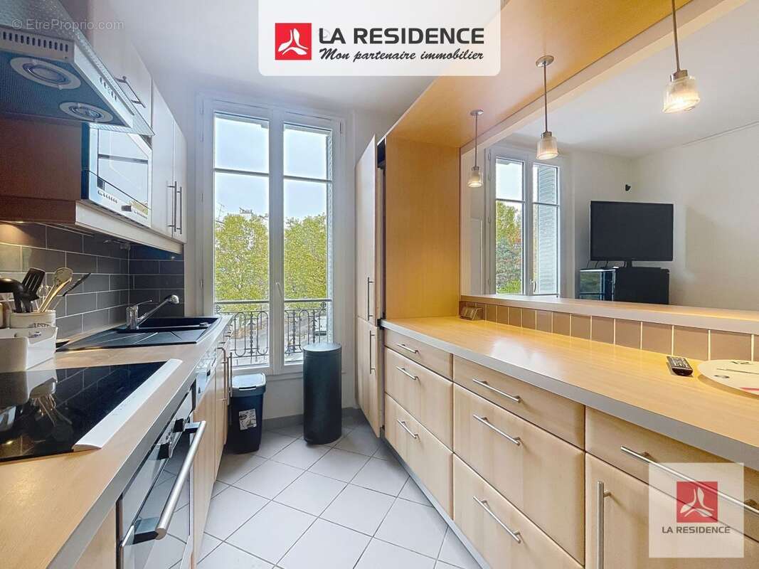 Appartement à PARIS-17E