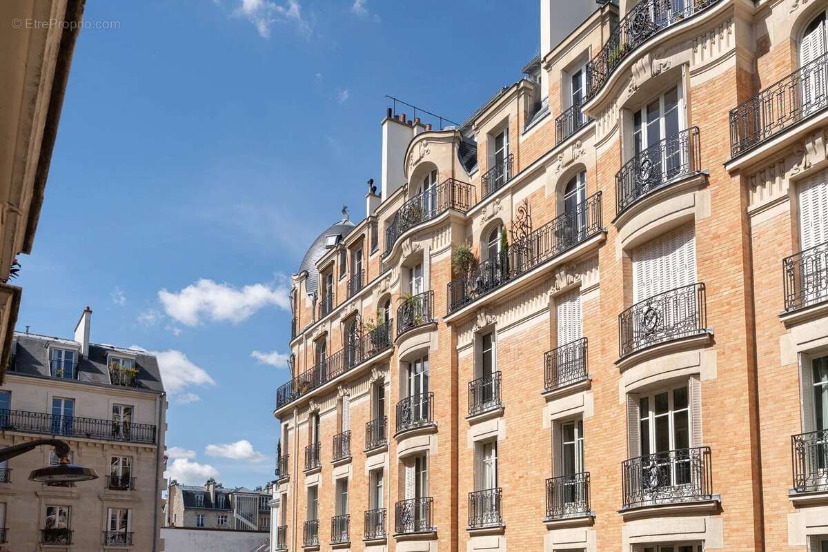 Appartement à PARIS-6E