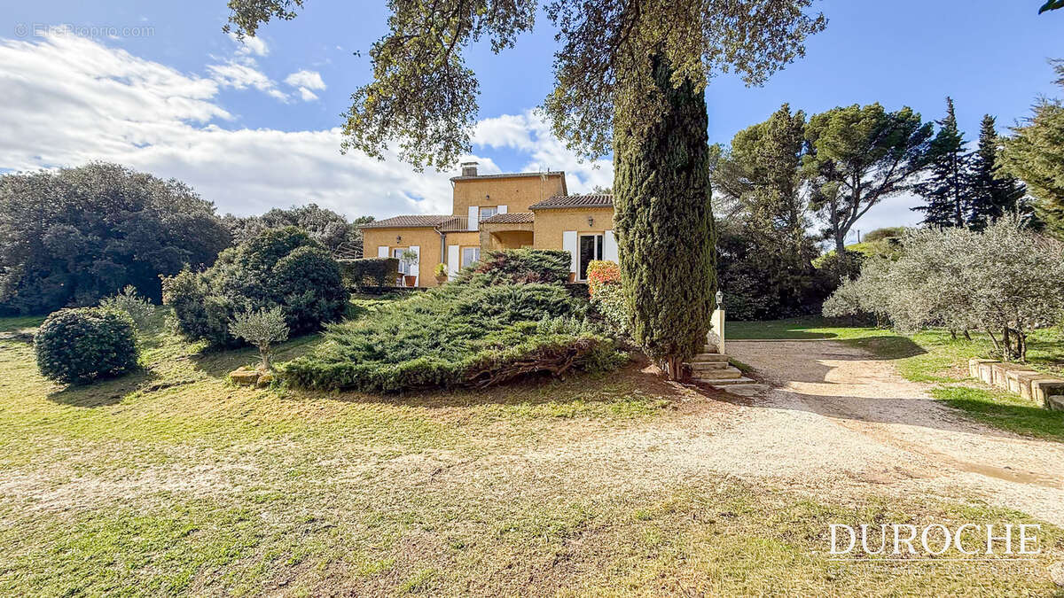 Maison à JONQUERETTES