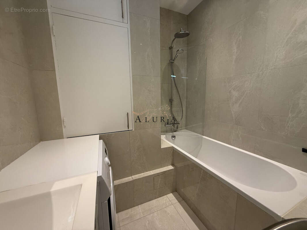 Appartement 64 m² à Tours  - photo 9