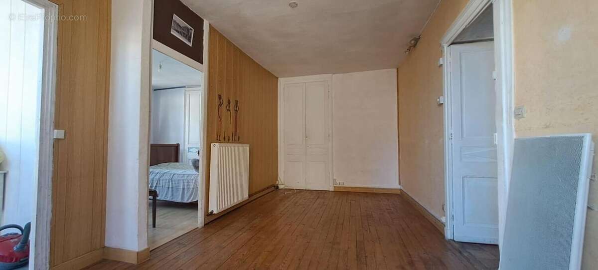 Maison à FRESNAY-SUR-SARTHE