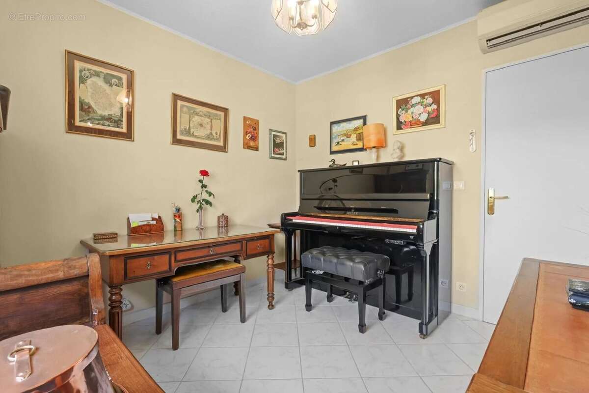 Appartement à MANDELIEU-LA-NAPOULE