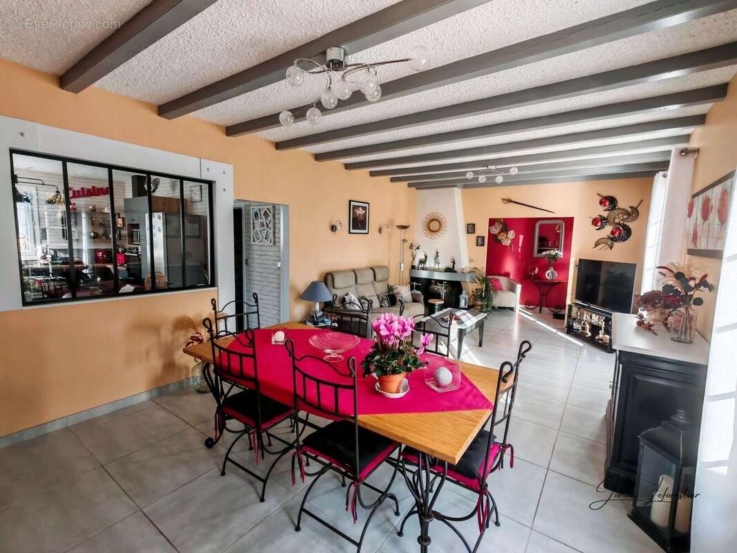 Maison 126 m² à Cerizay  - photo 6