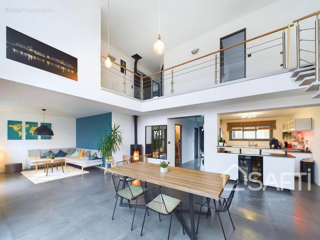 Photo 1 - Commerce à TALENCE