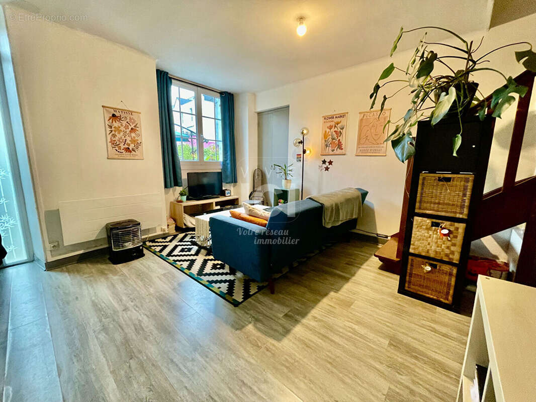Longere - 65m² - 2 chambres - bourg- locataire en place - photo 11