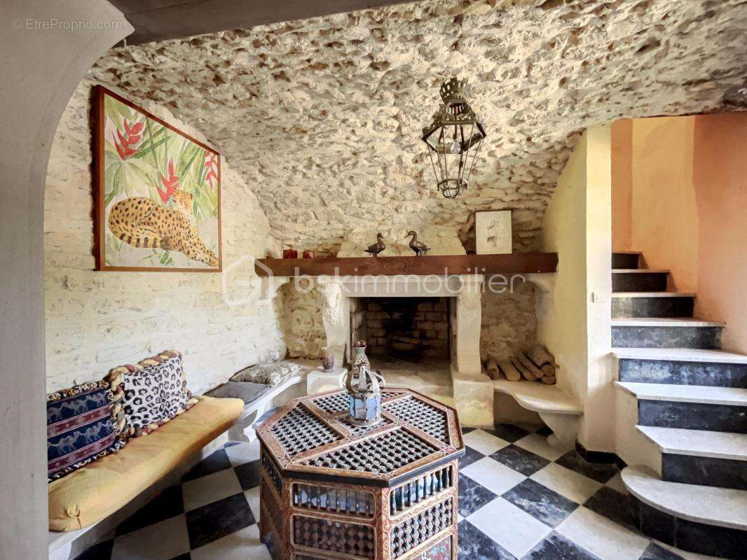 Maison à MENERBES