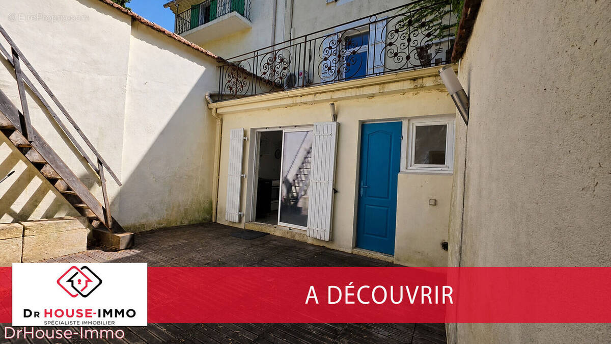 Maison à REMOULINS