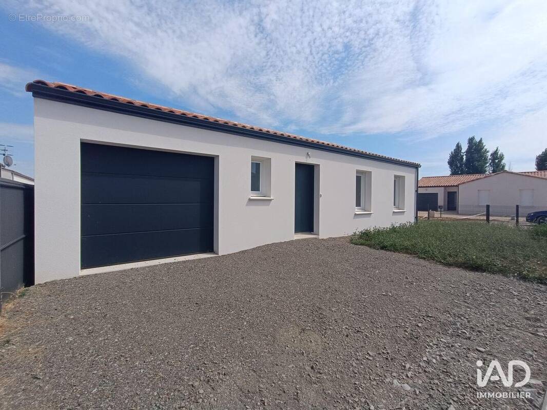 Photo 1 - Maison à ANGLES