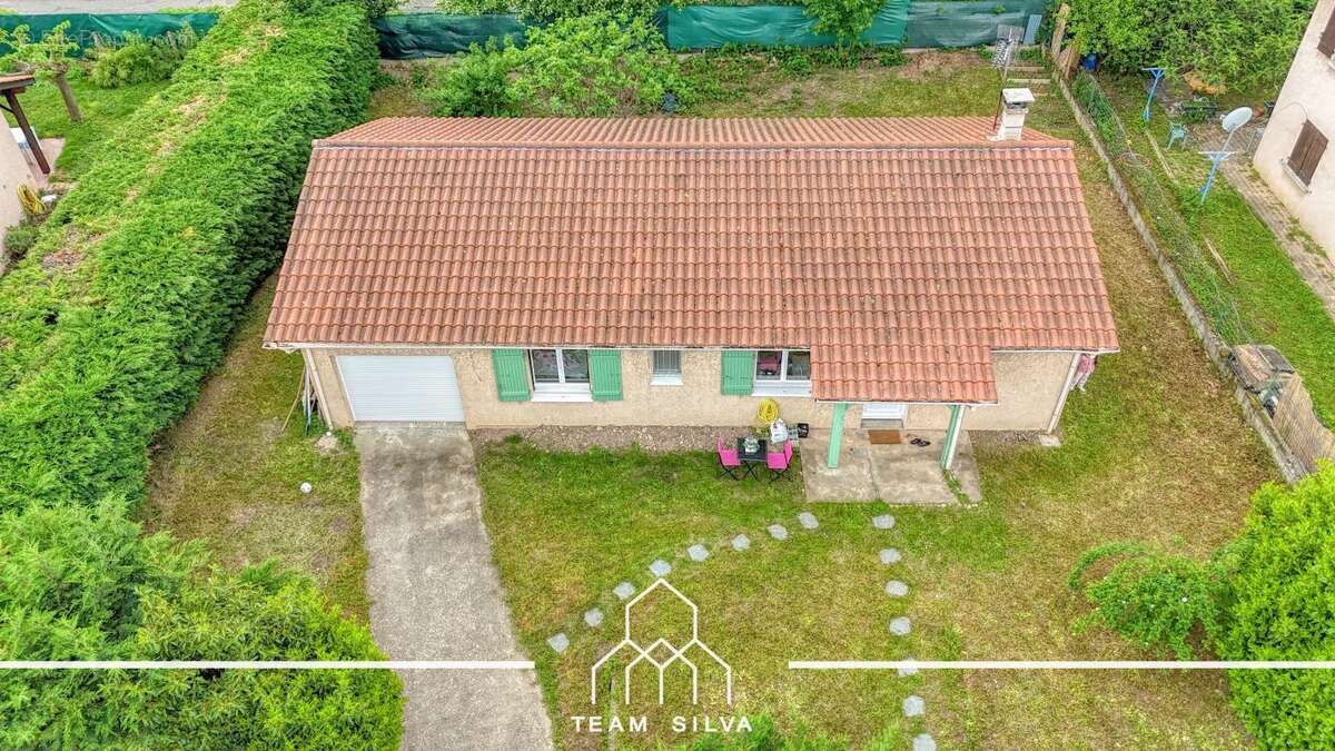 Maison à SAINT-GENIS-LAVAL