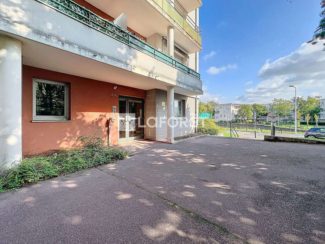 Appartement à MOISSY-CRAMAYEL