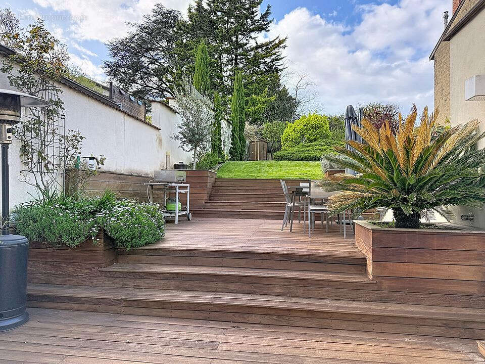 Maison à CALUIRE-ET-CUIRE