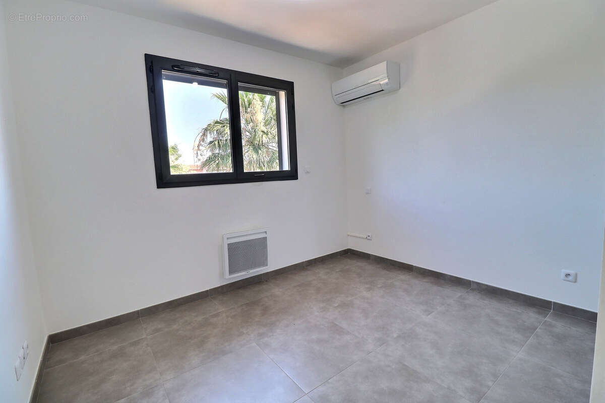 A vendre : Maison 4 pièces avec jardin et GARAGE de 94m2 à ARGELES SUR MER - photo 11