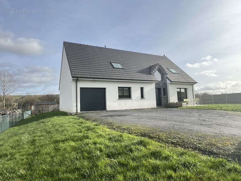 Maison à BUIRE-AU-BOIS