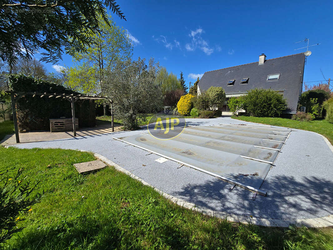 Redon 7 pièces + Sous-sol, Piscine - photo 3
